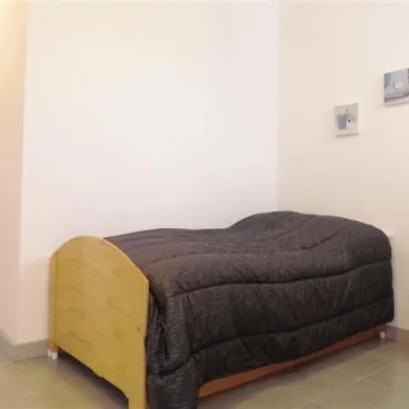 Eden Apartment *